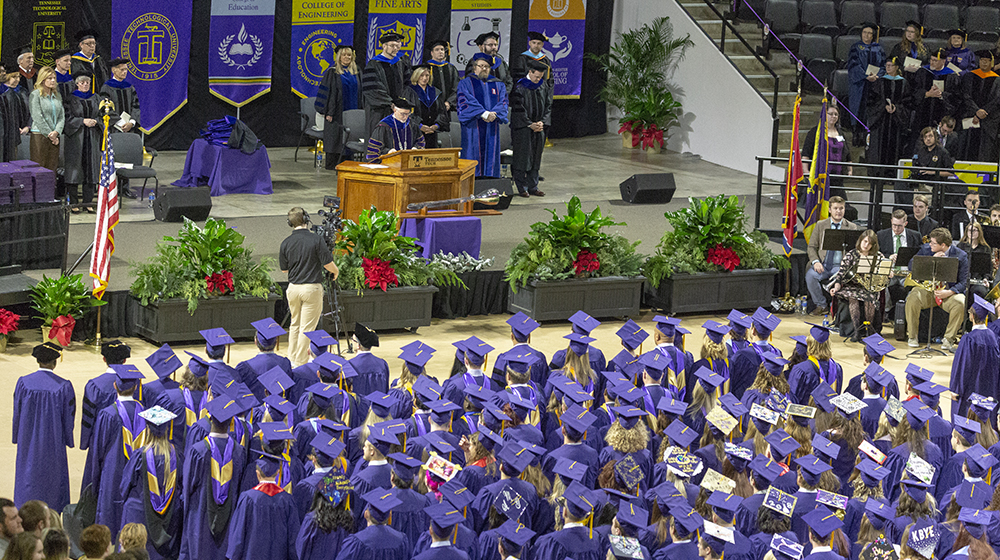 Nineteen student-athletes earn degrees at 2018 Fall Commencement