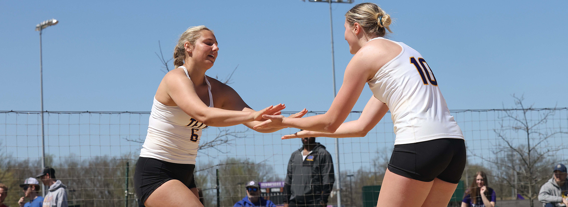 Golden Eagles split final day of first OVC Weekend