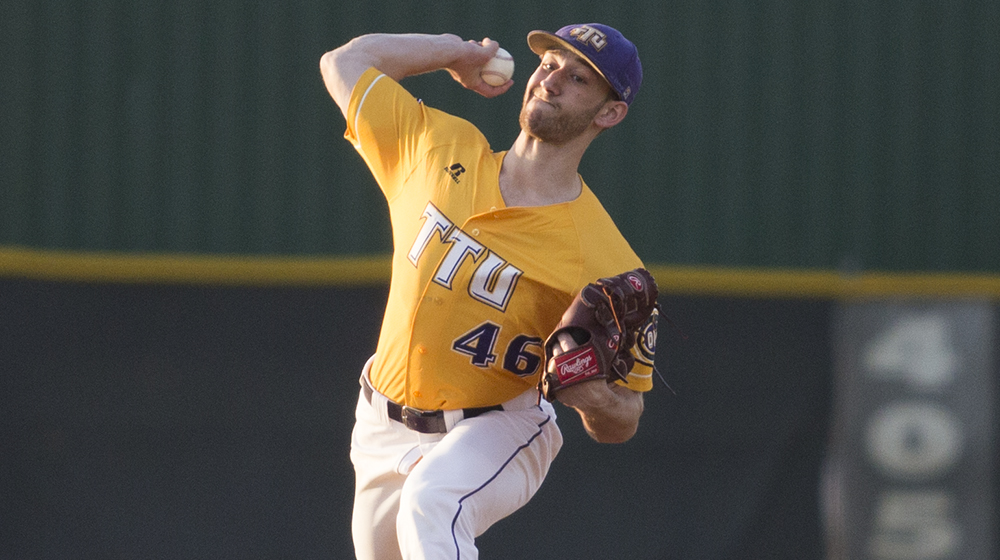 Golden Eagles sweep doubleheader over UT Martin to open OVC play