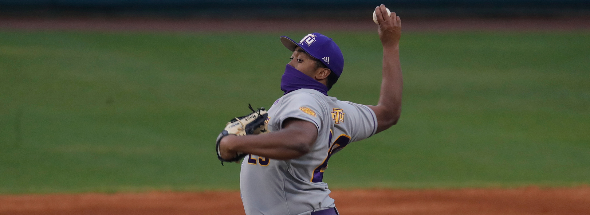 Golden Eagles fall in series finale at College of Charleston