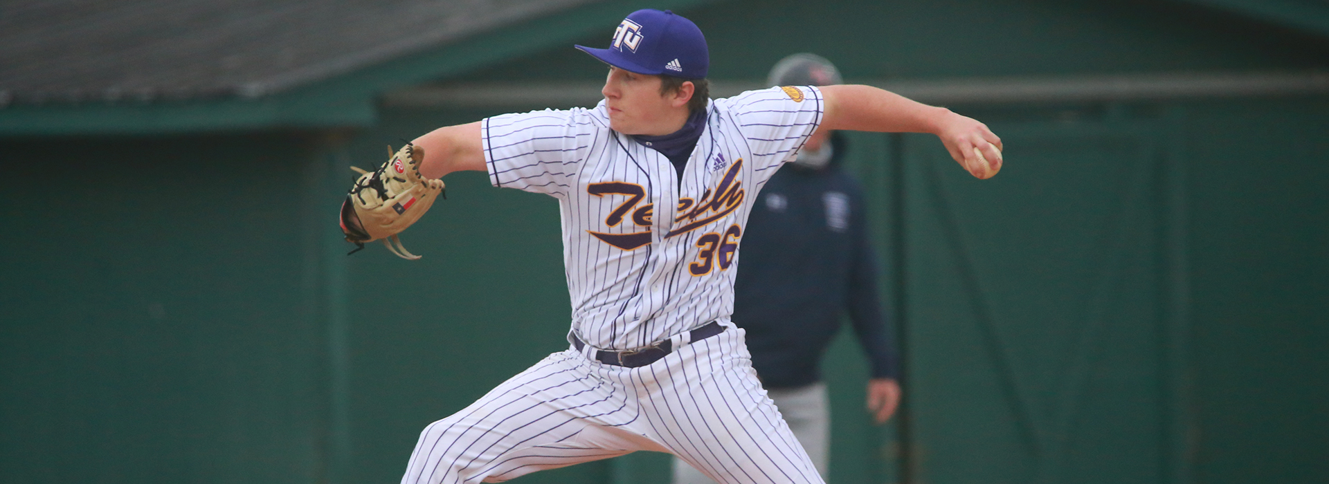 Golden Eagles fall in doubleheader action at Jacksonville State