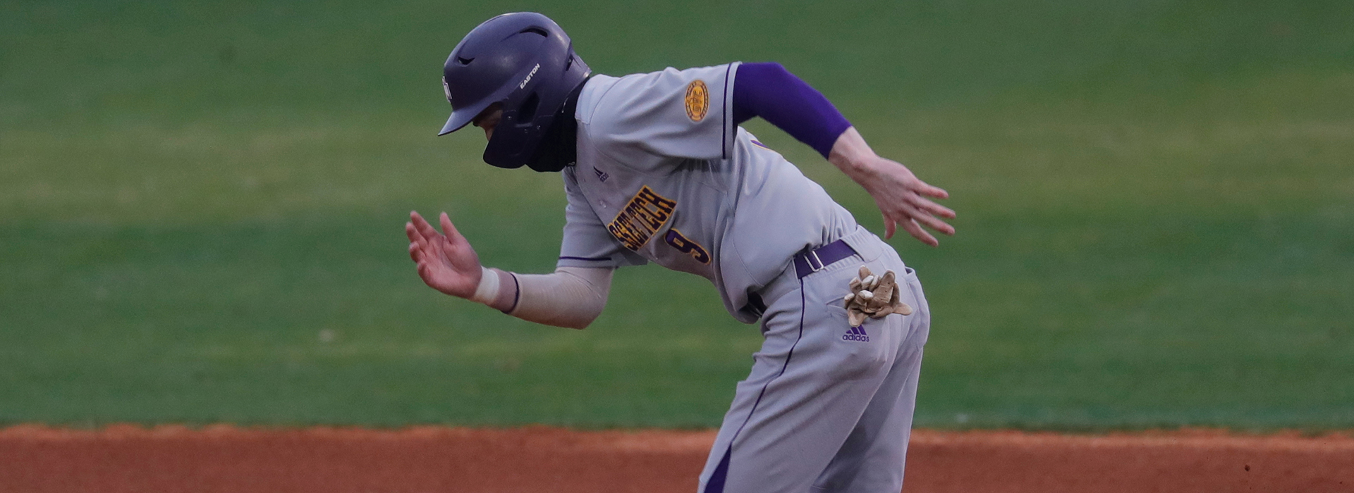 Bats stay hot as Golden Eagles cruise to 18-4 win at North Alabama