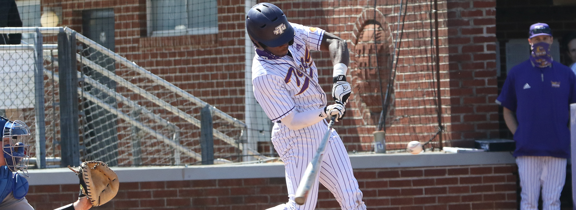 Golden Eagles clinch second-straight OVC series with 9-1 win over EIU