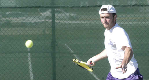 Pair of Golden Eagles battle in finals at UNCG Invitational