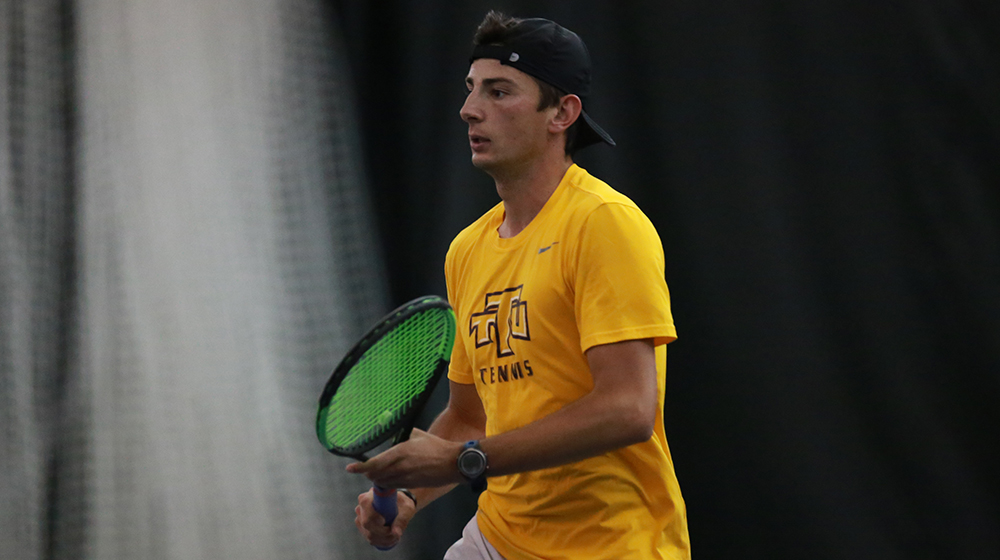 Mena’s march through the region’s best talent ends with a quarterfinal loss in the ITA Ohio Valley Regional Championships