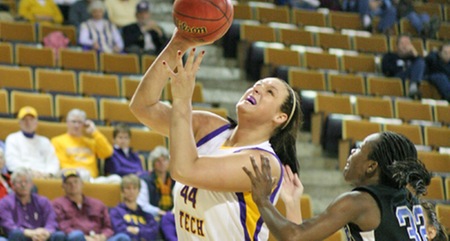 Golden Eagles pull away in second half over Lady Bulldogs