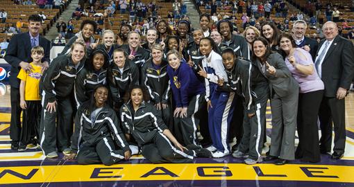 Golden Eagle basketball team to be honored at halftime Thursday