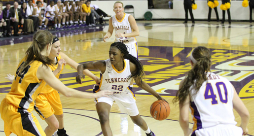Golden Eagles head to South Point Thanksgiving Shootout in Las Vegas