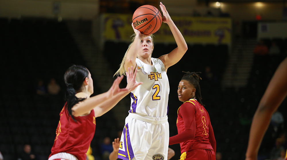 Golden Eagles fall in road-opener against Southern Illinois