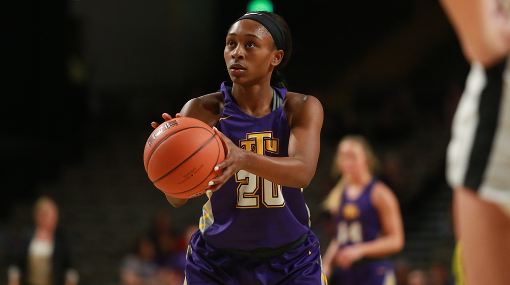 Impressive defensive outing helps Golden Eagles cruise to 60-42 victory over Eastern Kentucky