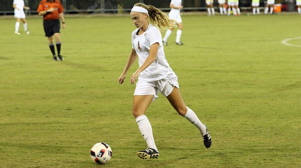 Worth the wait: Tech fights through lengthy delay en route to 3-0 win over Mercer