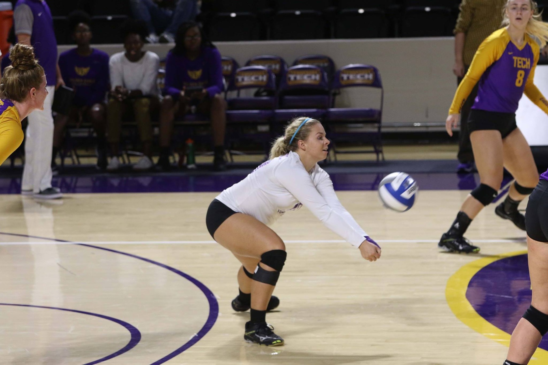 Golden Eagles begin three-match road trip with four-set loss at UT Martin