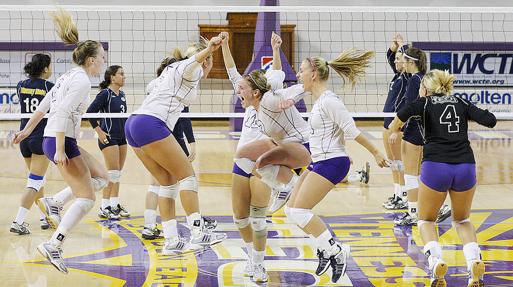 GOLDEN EAGLE FLASHBACK: Tech volleyball wins 2008 OVC tournament crown