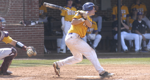 Golden Eagles score 14 runs to claim series victory over Central Michigan