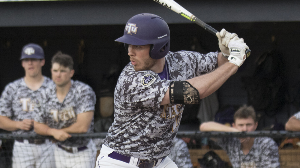 Bats pound out 19 hits in Tech's 14-6 victory in OVC opener at UT Martin