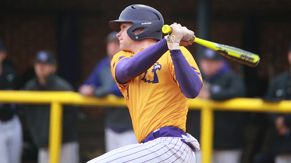 Hinchman named National and OVC Player of the Week after monster opening weekend