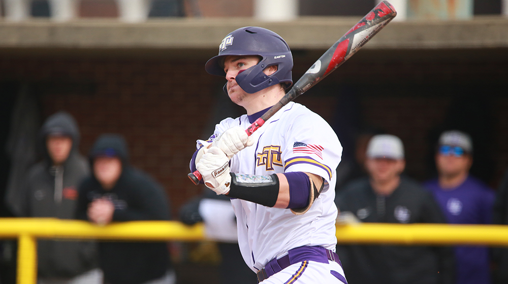 Golden Eagles fall twice to Bradley in Saturday doubleheader