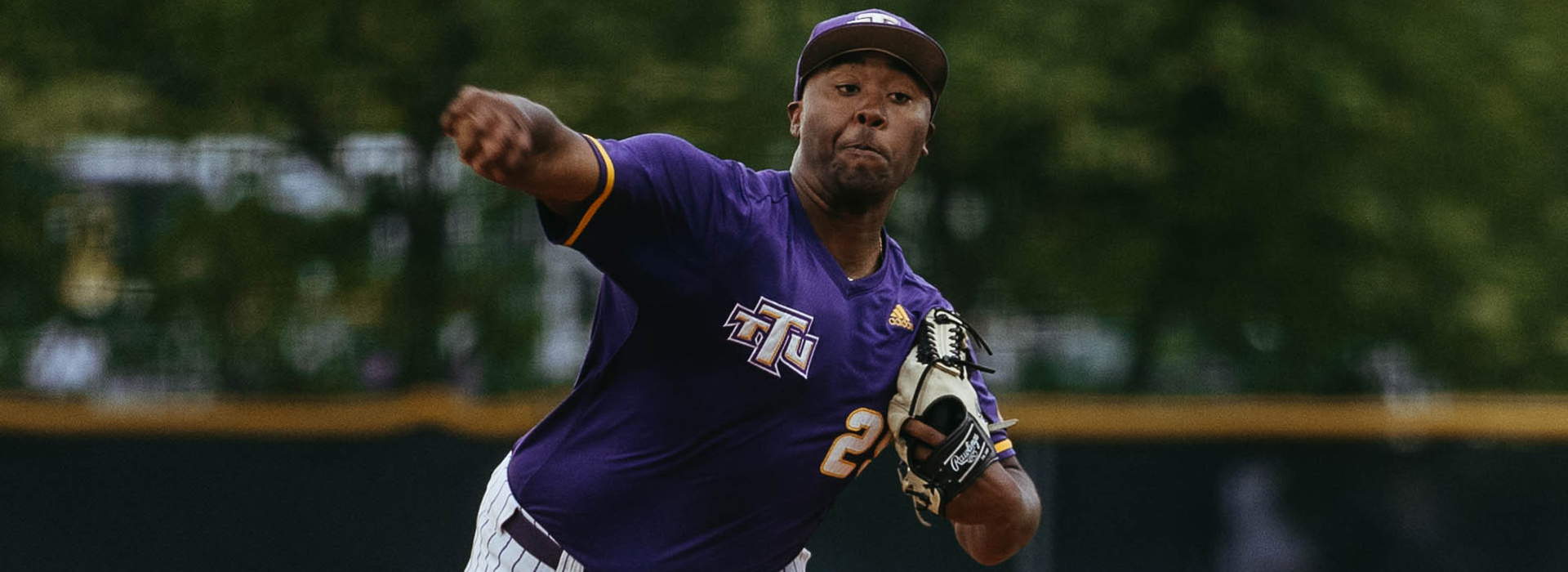 Purple and gold fall at SIUE in walk-off in 11th