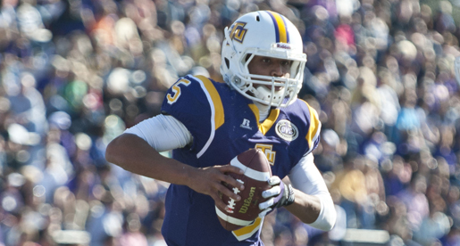 Golden Eagles battle to the finish, fall 31-24 to EIU in Homecoming game