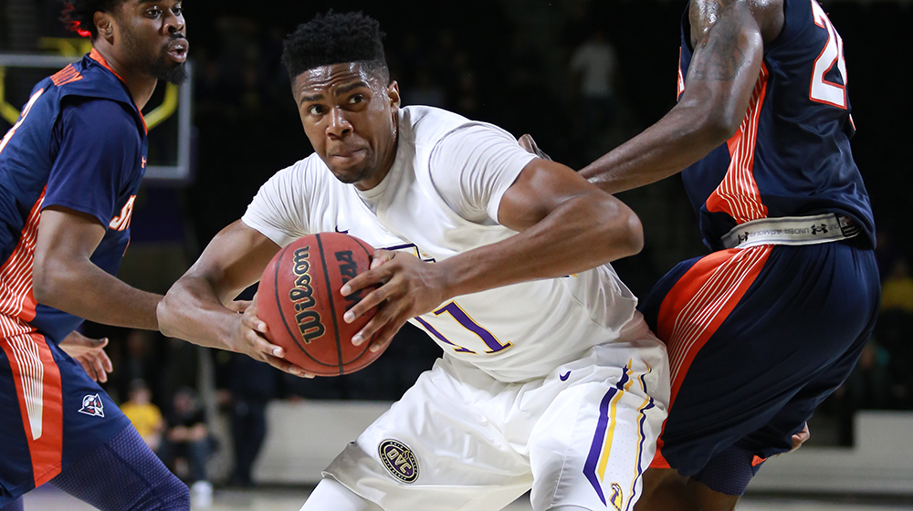 Golden Eagles fall to UT Martin in Wednesday league action, 75-46