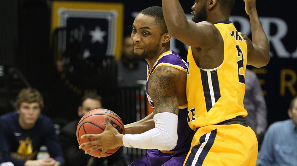 Golden Eagles fall to Murray State in regular season road finale