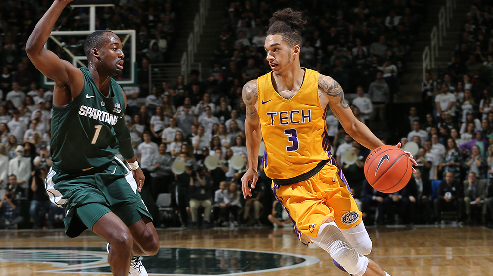 Golden Eagles fall to No. 11 Michigan State in finale of three-game road trip
