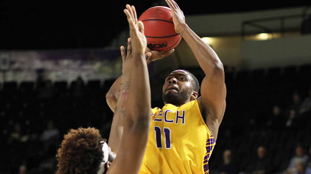 Offense cold in second half, Golden Eagles fall in Edwardsville