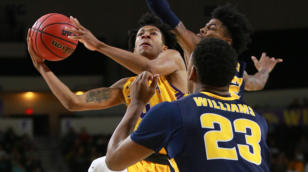 Golden Eagles take Racers down to the wire, fall late to OVC rival