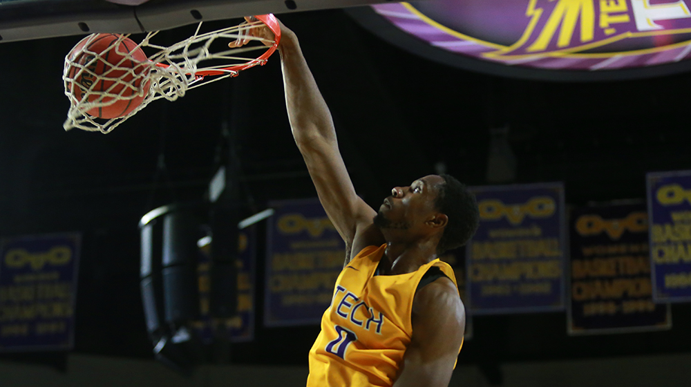 Golden Eagles can't keep up with red-hot Catamount offense in 89-76 loss