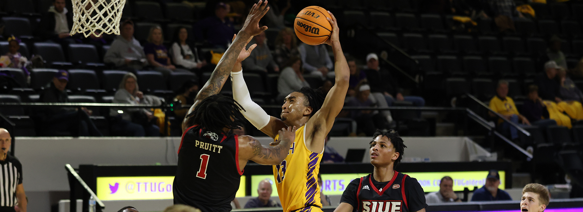 Golden Eagles cruise to OVC home win over SIUE