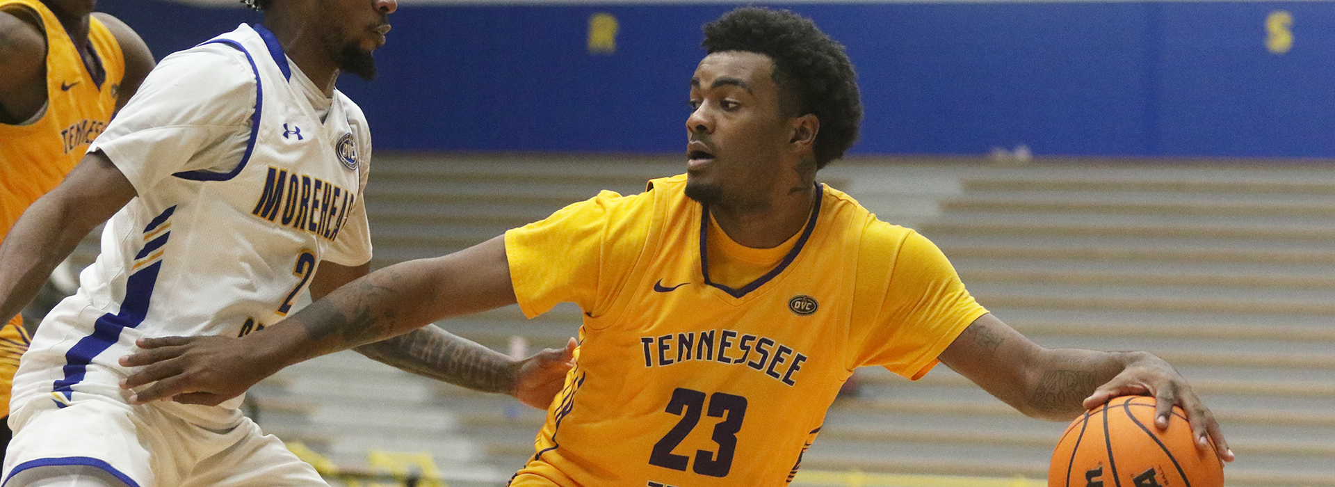 Morehead State downs Golden Eagles with strong showing on glass