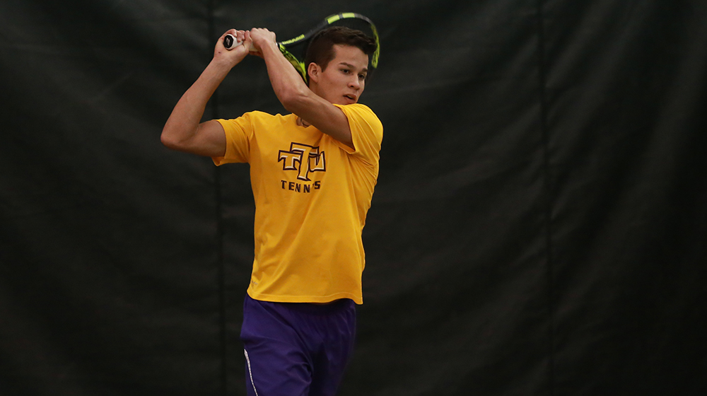 Golden Eagles flock to Eastern Illinois for first OVC match of the season