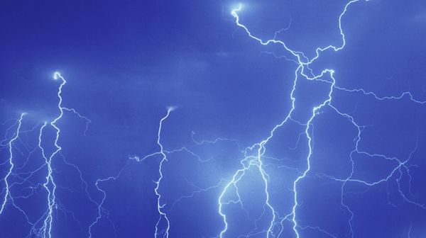 Softball doubleheader cancelled due to lightning