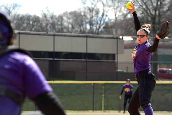 Softball seals second victory of 2013 campaign