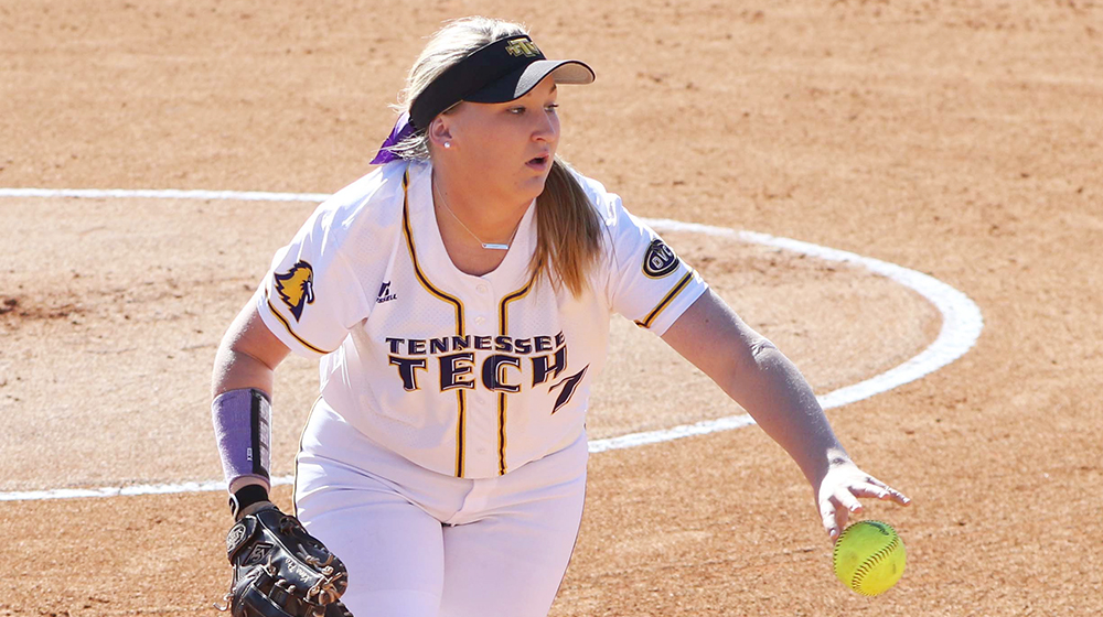 Golden Eagle softball closes out tournament play at Memphis Tiger Classic