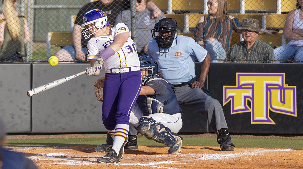 Sparks hits three HR, Thomas a walk-off HR as Tech sweeps Murray State