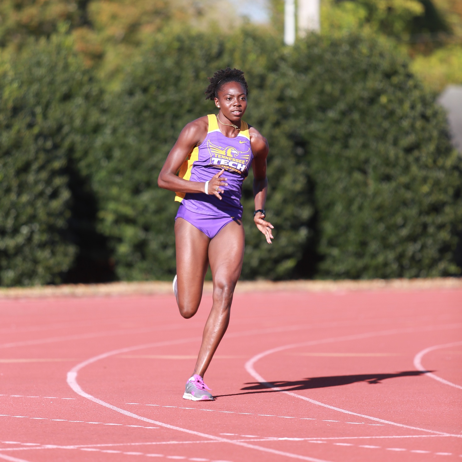 Roberts breaks three Tech records on opening day of Fred Wilt Open