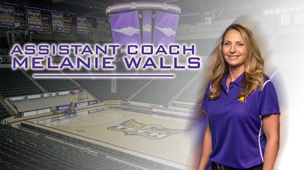 Wingin' It with Women's Basketball featuring Assistant Coach Melanie Walls