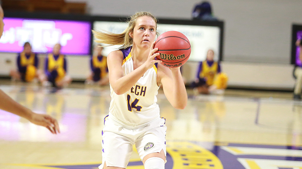 Complete team effort propels Tech past Lipscomb, 67-52, for third road victory