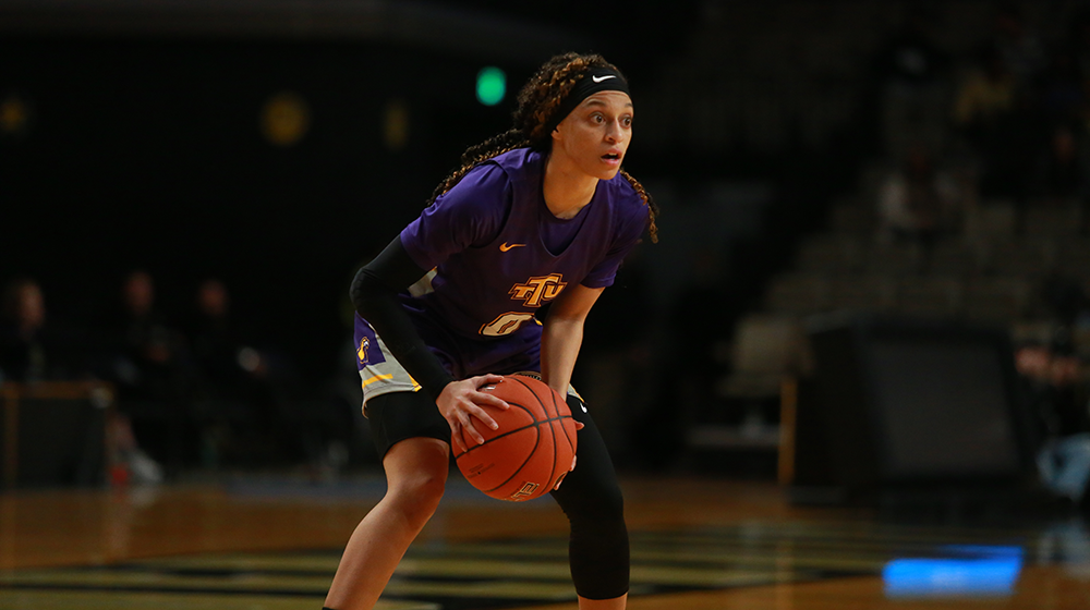 Golden Eagles continue road trip with visit to Eastern Illinois