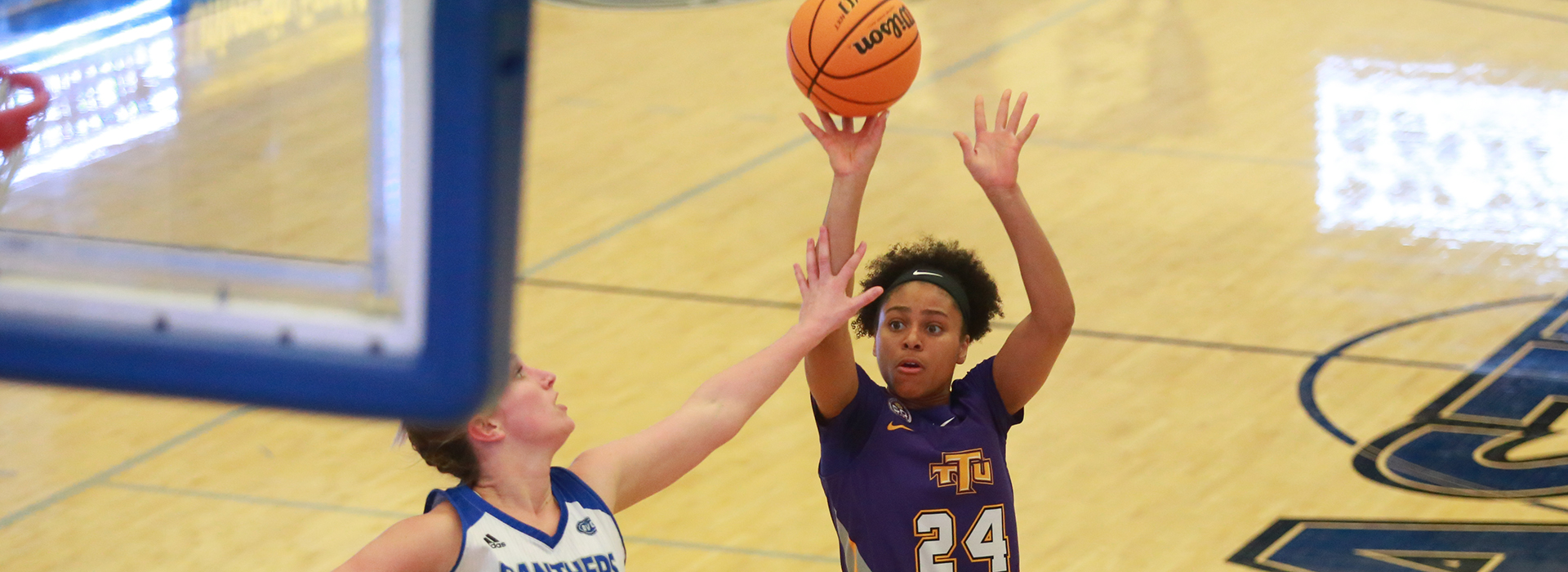 Tech women continue road swing Saturday at SIUE