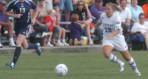 Golden Eagels can't find offense, fall to UTC 3-0