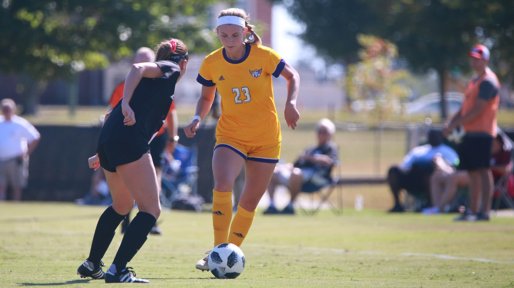 Golden Eagles at SIUE Thursday for club’s lone match of the week