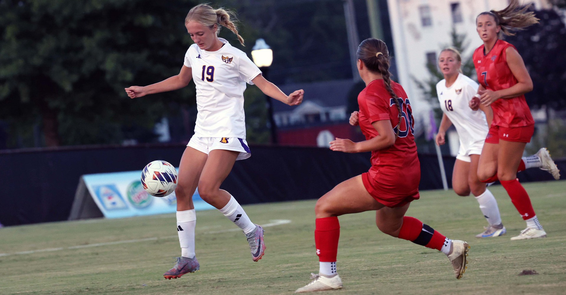 Tech scores late in each half but falls to Middle Tennessee in Sunday night clash