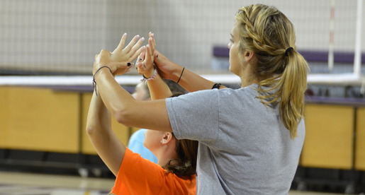 Volleyball hosts hitting clinic Saturday