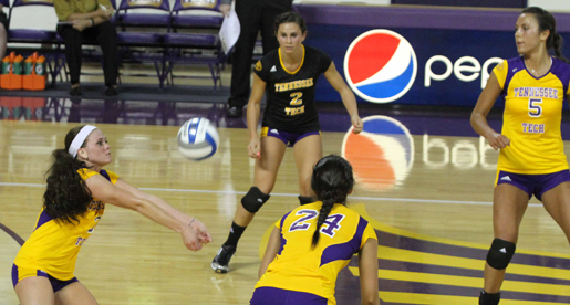 Golden Eagle volleyball team back in action at Jacksonville State