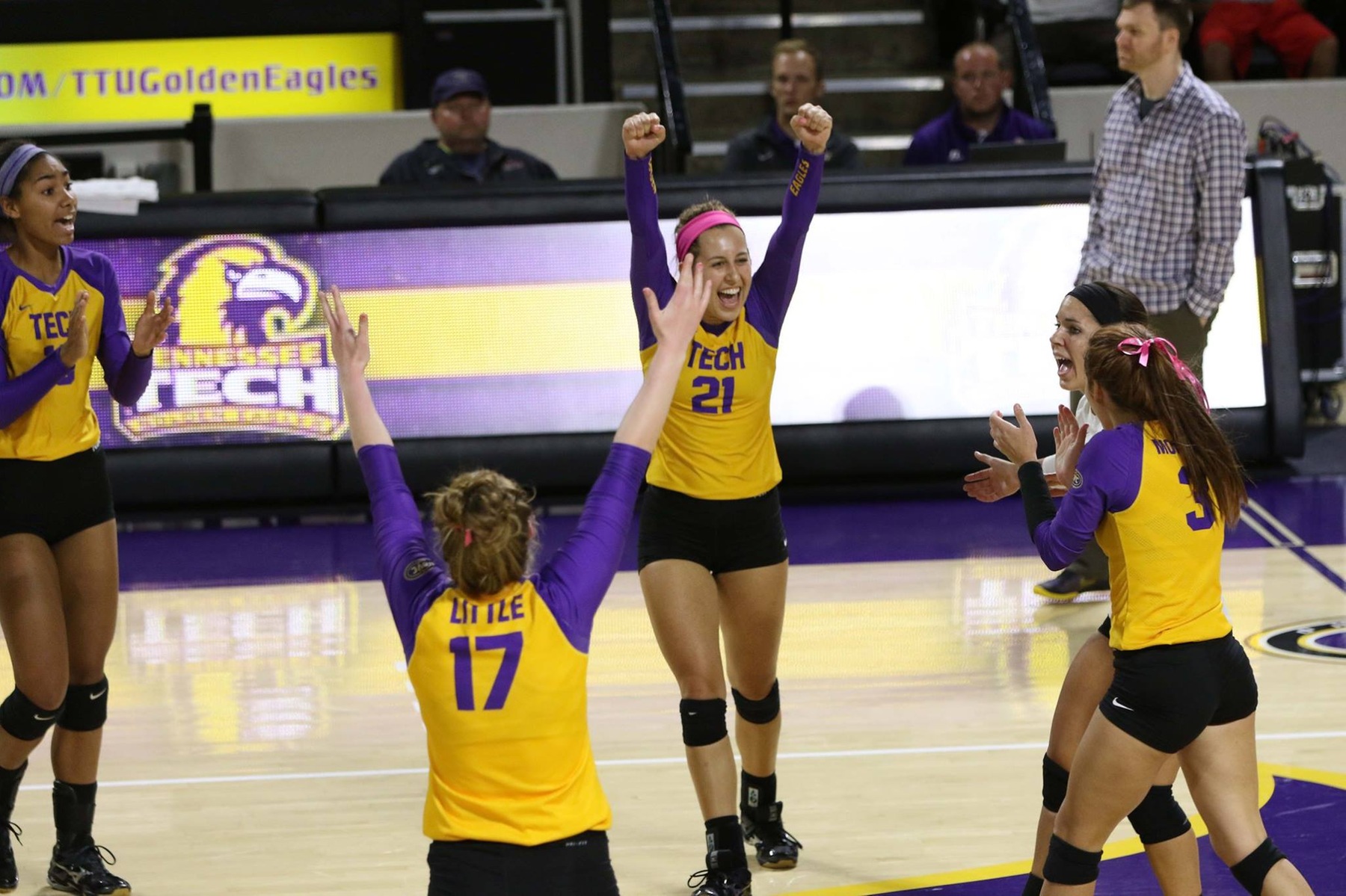 Volleyball ends nonconference schedule at Toledo's Blue/Gold Invitational