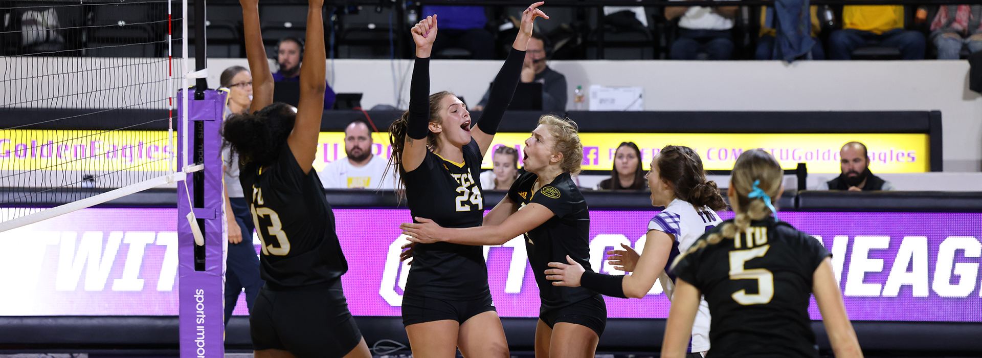 Golden Eagles cap Senior Day with thrilling, five-set victory over Skyhawks